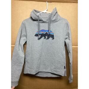 Patagonia bear sweatshirt size xsmall